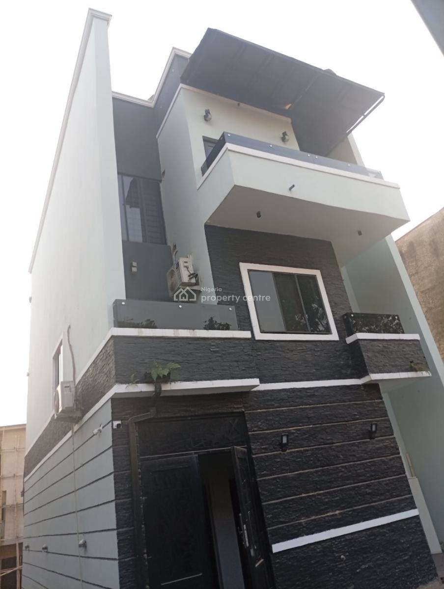 Luxury Furnished 5 Bedroom Detached Duplex with 2 Rooms Bqs, Guzape District, Abuja, Semi-detached Duplex for Sale