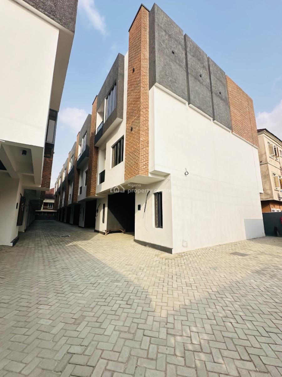 Nicely Built 4 Bedroom Terrace Duplex with Bq, Ologolo, Lekki, Lagos, Terraced Duplex for Sale
