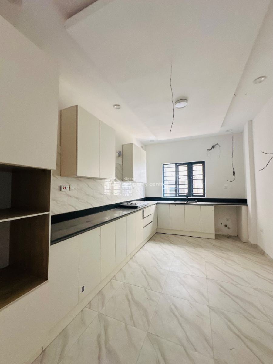Nicely Built 4 Bedroom Terrace Duplex with Bq, Ologolo, Lekki, Lagos, Terraced Duplex for Sale