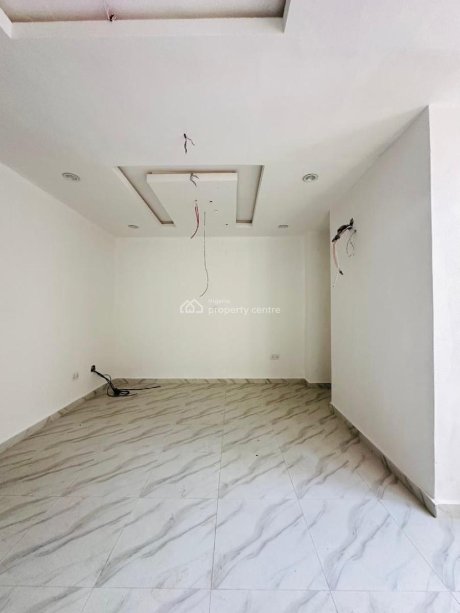 Nicely Built 4bedroom Terrace with Bq in Ologolo,lekki, Ologolo, Lekki, Lagos, Terraced Duplex for Sale