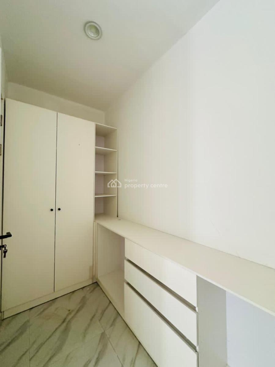 Nicely Built 4bedroom Terrace with Bq in Ologolo,lekki, Ologolo, Lekki, Lagos, Terraced Duplex for Sale