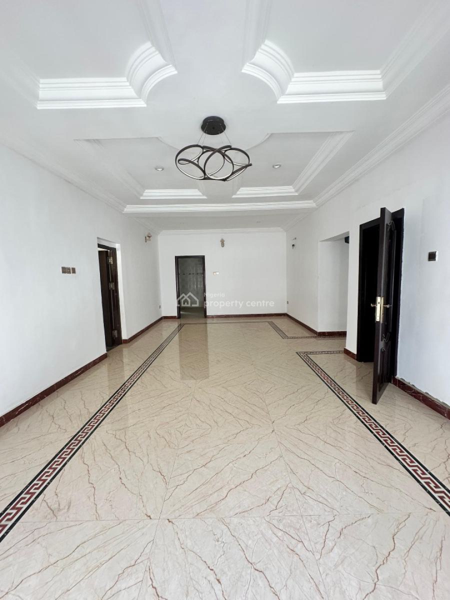 Neatly Built 3bedroom Apartment in Lekki Phase 1, Lekki Phase 1, Lekki, Lagos, Flat / Apartment for Rent