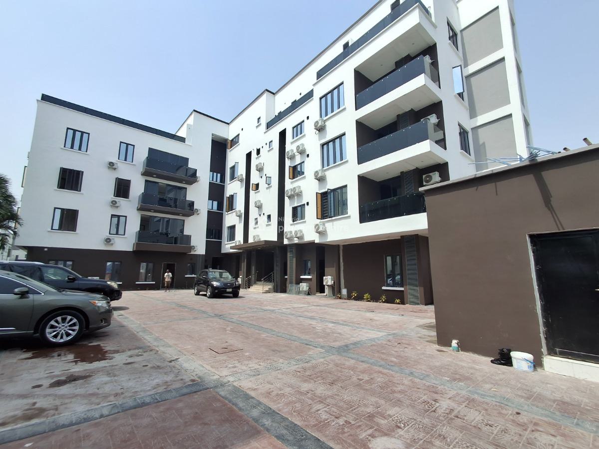 Large 2 Bedroom Flat, Lekki Phase 1, Lekki, Lagos, Flat / Apartment for Sale