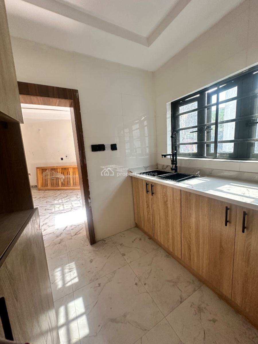 3 Bedroom Apartment, Lekki Phase 1, Lekki, Lagos, Flat / Apartment for Rent