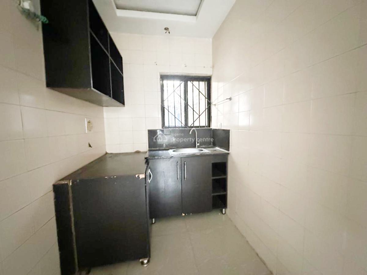 Luxury 2 Bedroom Flat, Omole Phase 2, Ikeja, Lagos, Flat / Apartment for Rent