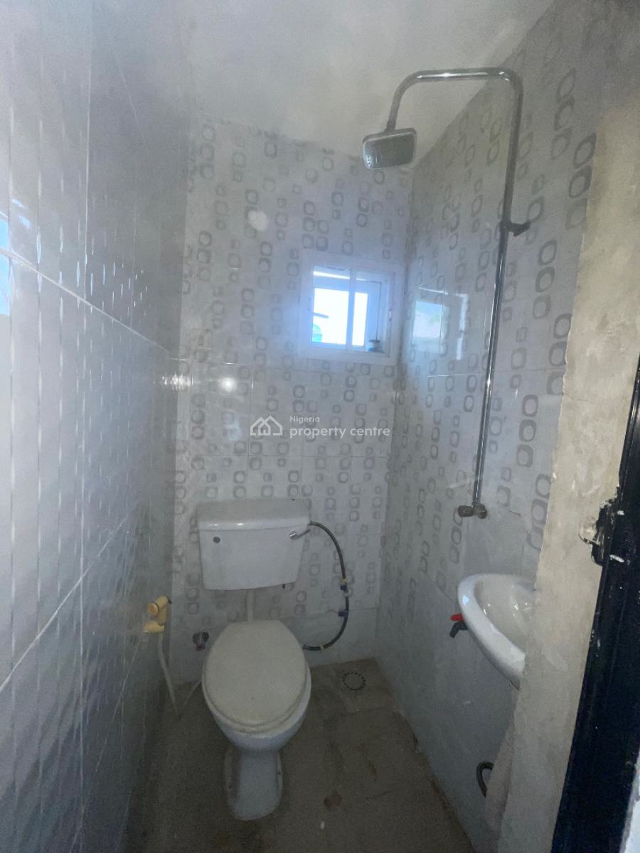 a Spacious Room and Parlor, Emerald Estate, Ilaje, Ajah, Lagos, Mini Flat (room and Parlour) for Rent