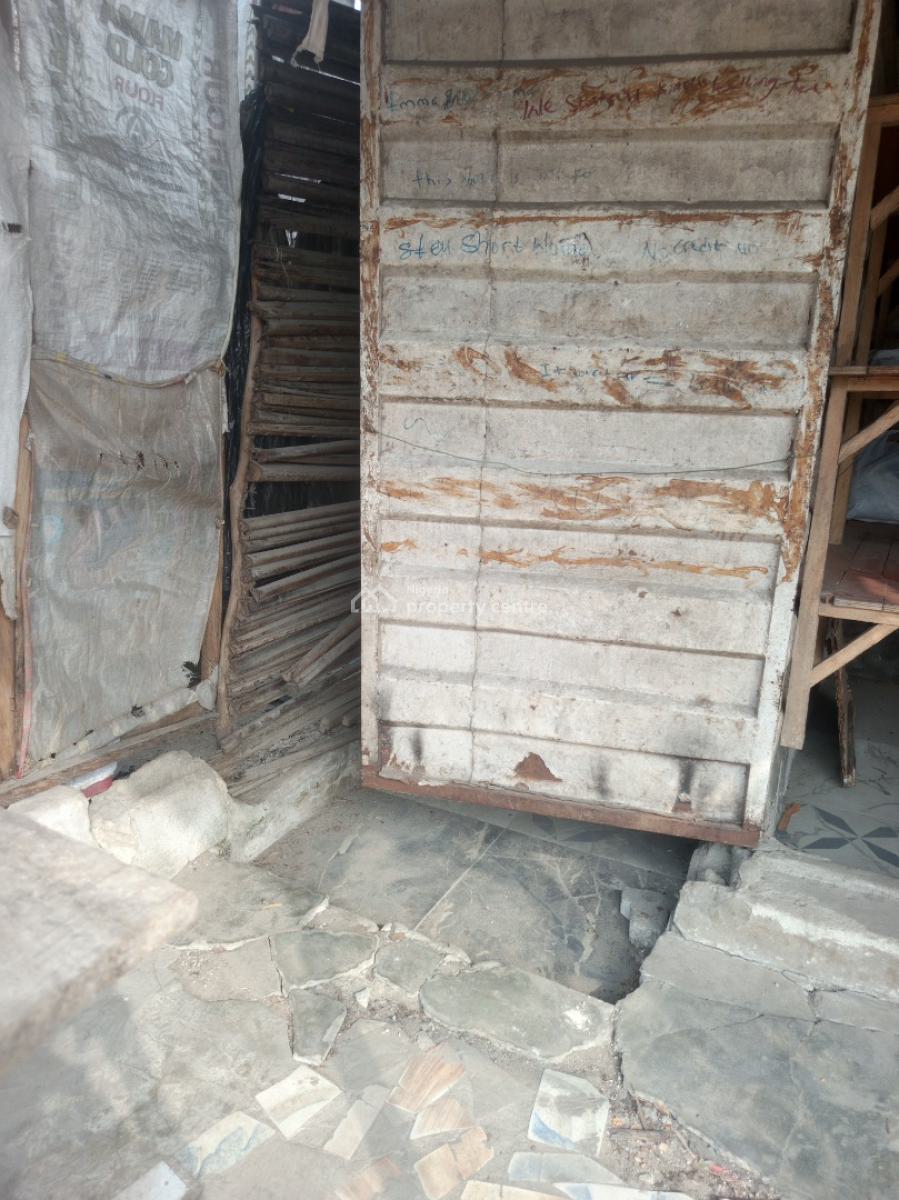 Affordable Cheap Shop, Mobil Road Maroko, Ilaje, Ajah, Lagos, Shop for Rent