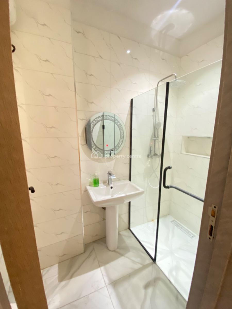 2 Bedroom Fully Furnished Apartment with Elevator and Gym Available, Lekki Phase 1, Lekki, Lagos, Flat / Apartment for Sale