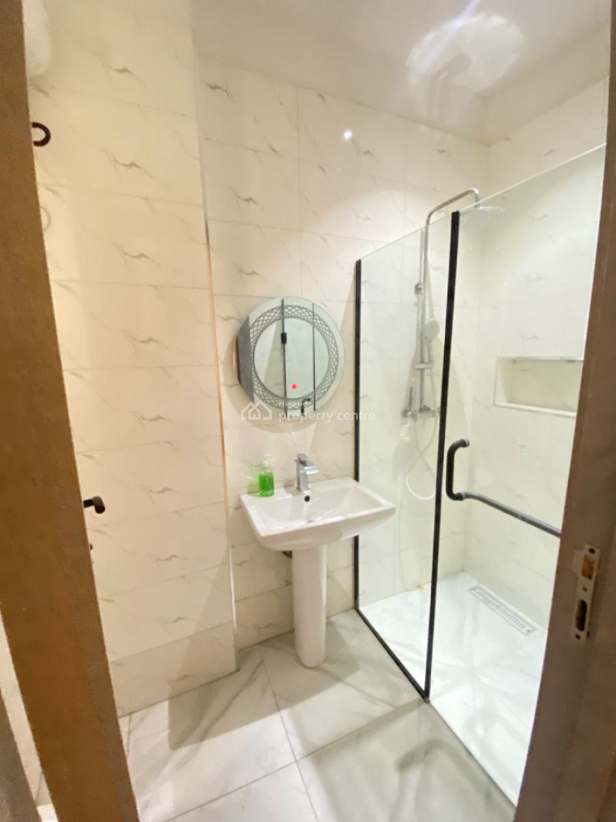 2 Bedroom Fully Furnished Apartment with Elevator and Gym Available, Lekki Phase 1, Lekki, Lagos, Flat / Apartment for Sale