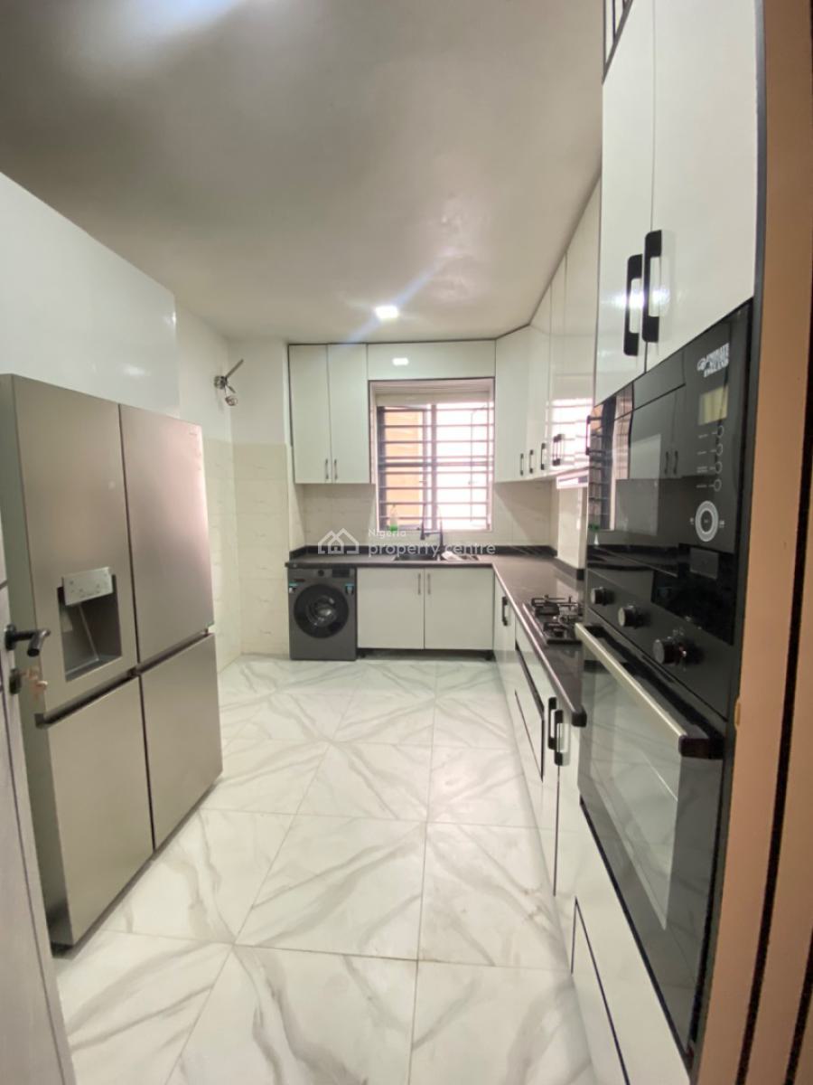 2 Bedroom Fully Furnished Apartment with Elevator and Gym Available, Lekki Phase 1, Lekki, Lagos, Flat / Apartment for Sale