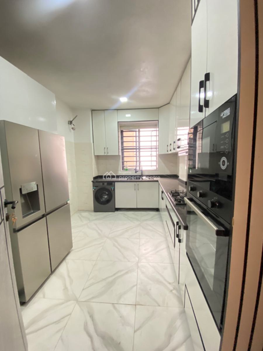 2 Bedroom Fully Furnished Apartment with Elevator and Gym Available, Lekki Phase 1, Lekki, Lagos, Flat / Apartment for Sale