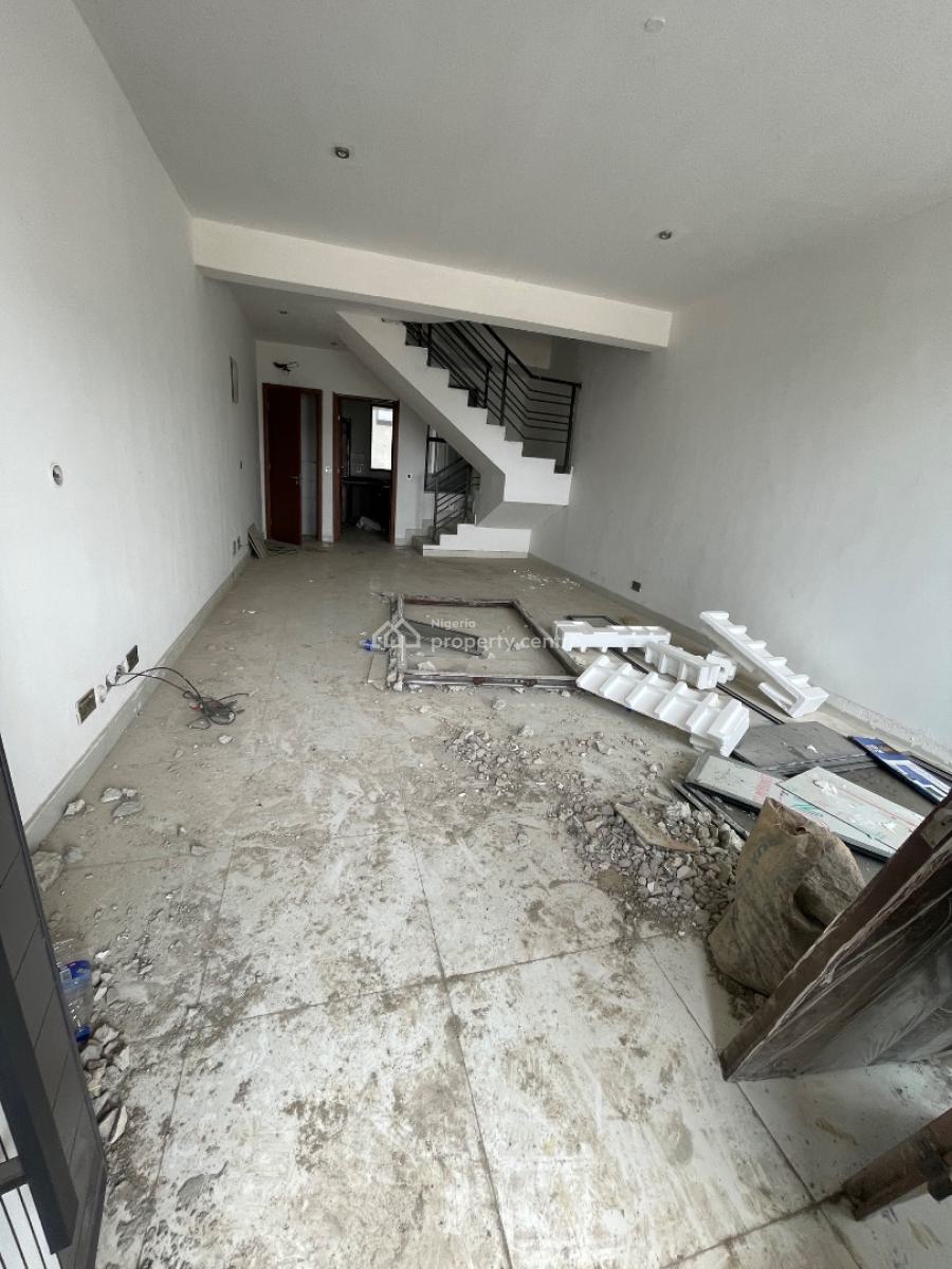 2 Bedroom Maisonnette, Off Freedom Way, Lekki Phase 1, Lekki, Lagos, Flat / Apartment for Rent