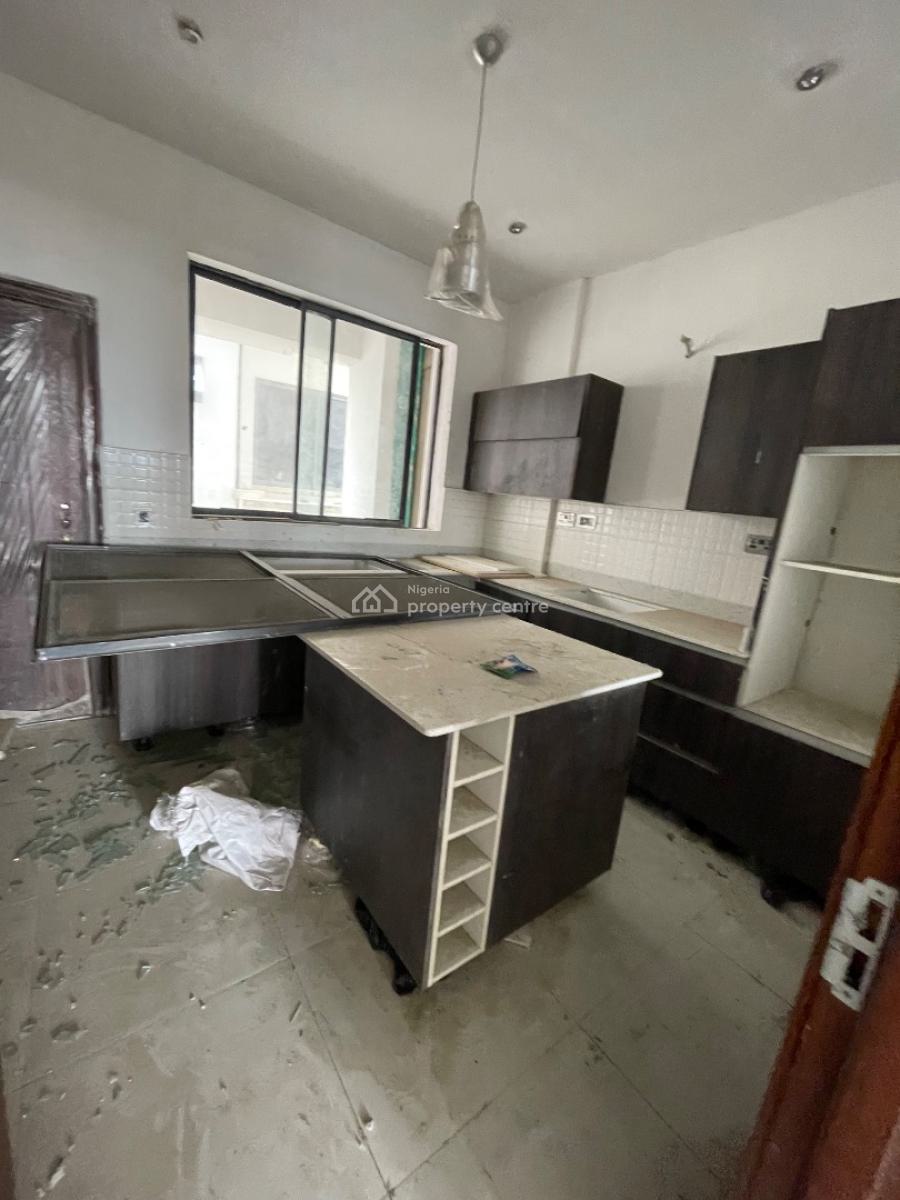 2 Bedroom Maisonnette, Off Freedom Way, Lekki Phase 1, Lekki, Lagos, Flat / Apartment for Rent