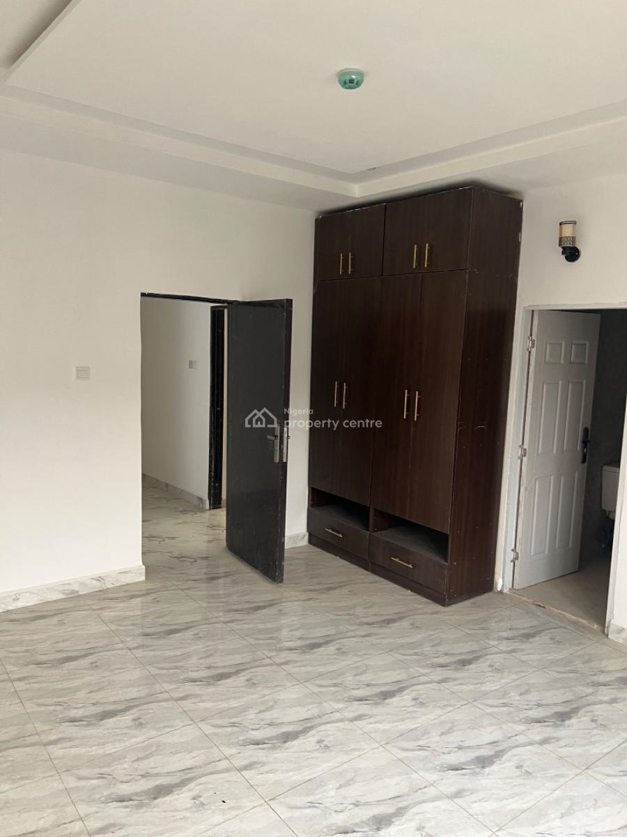 Brand New 3 Bedroom Flat, Pay and Packin, Tarred Rd, Wuye Main (tarred Rd), Wuye, Abuja, Block of Flats for Sale