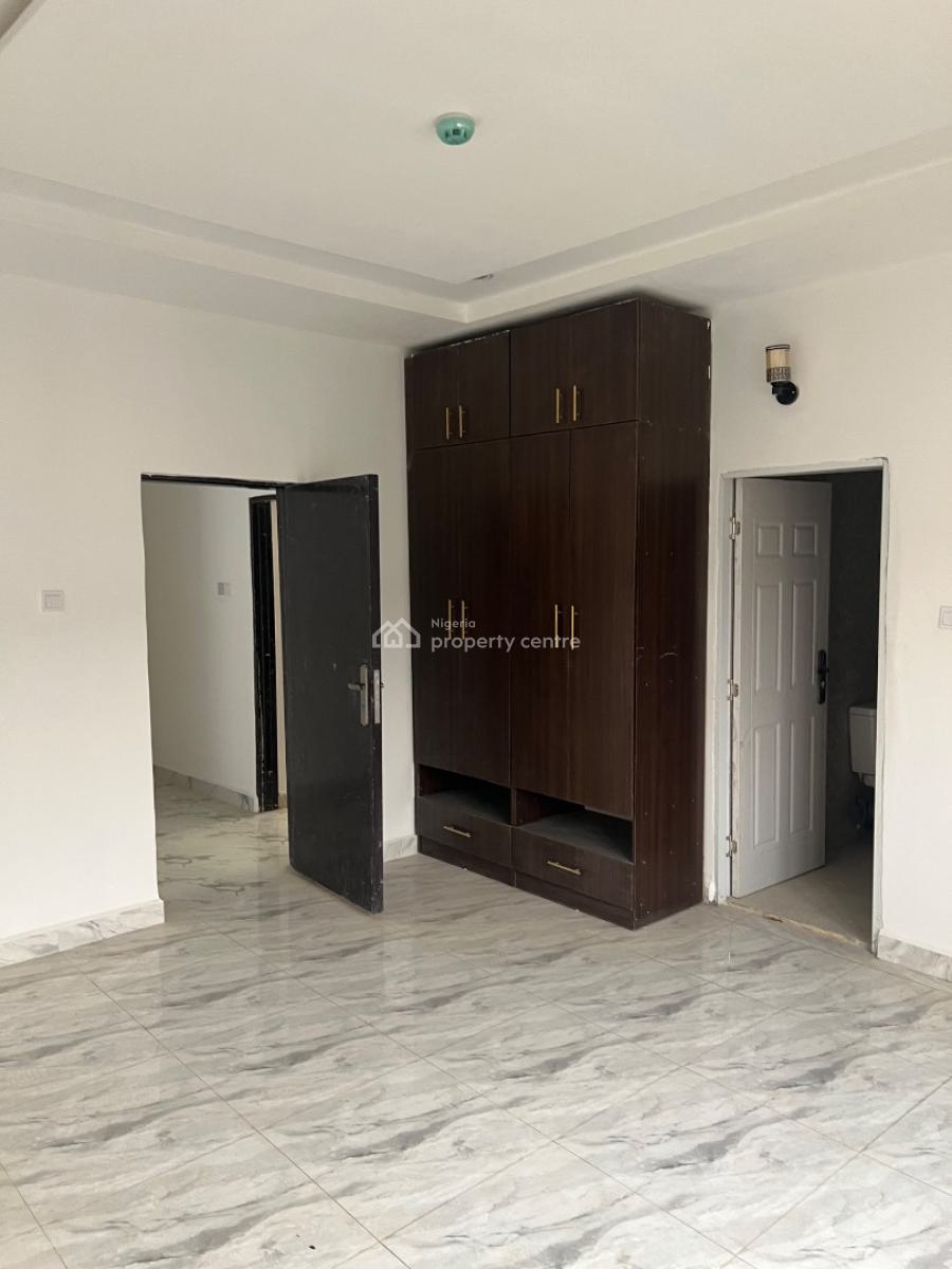 Brand New 3 Bedroom Flat, Pay and Packin, Tarred Rd, Wuye Main (tarred Rd), Wuye, Abuja, Block of Flats for Sale