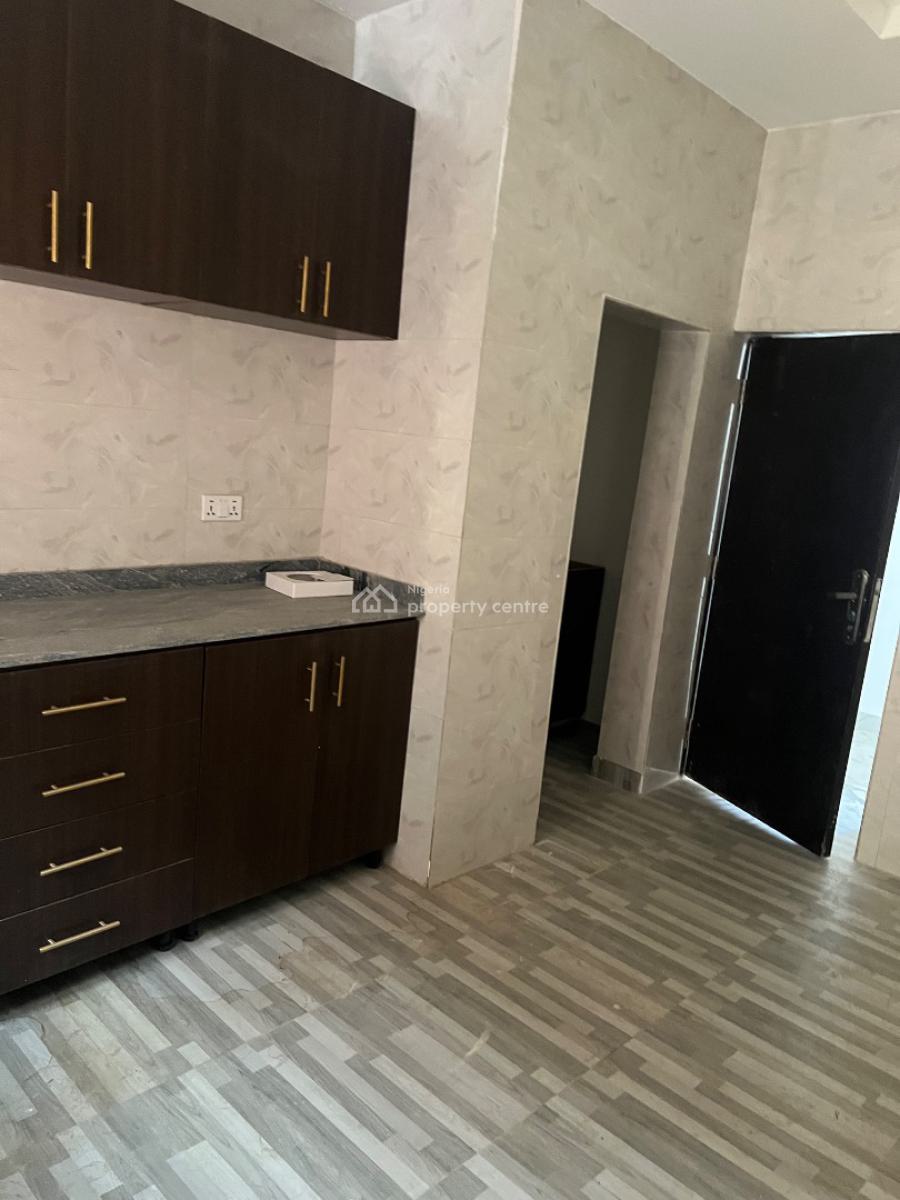 Brand New 3 Bedroom Flat, Pay and Packin, Tarred Rd, Wuye Main (tarred Rd), Wuye, Abuja, Block of Flats for Sale