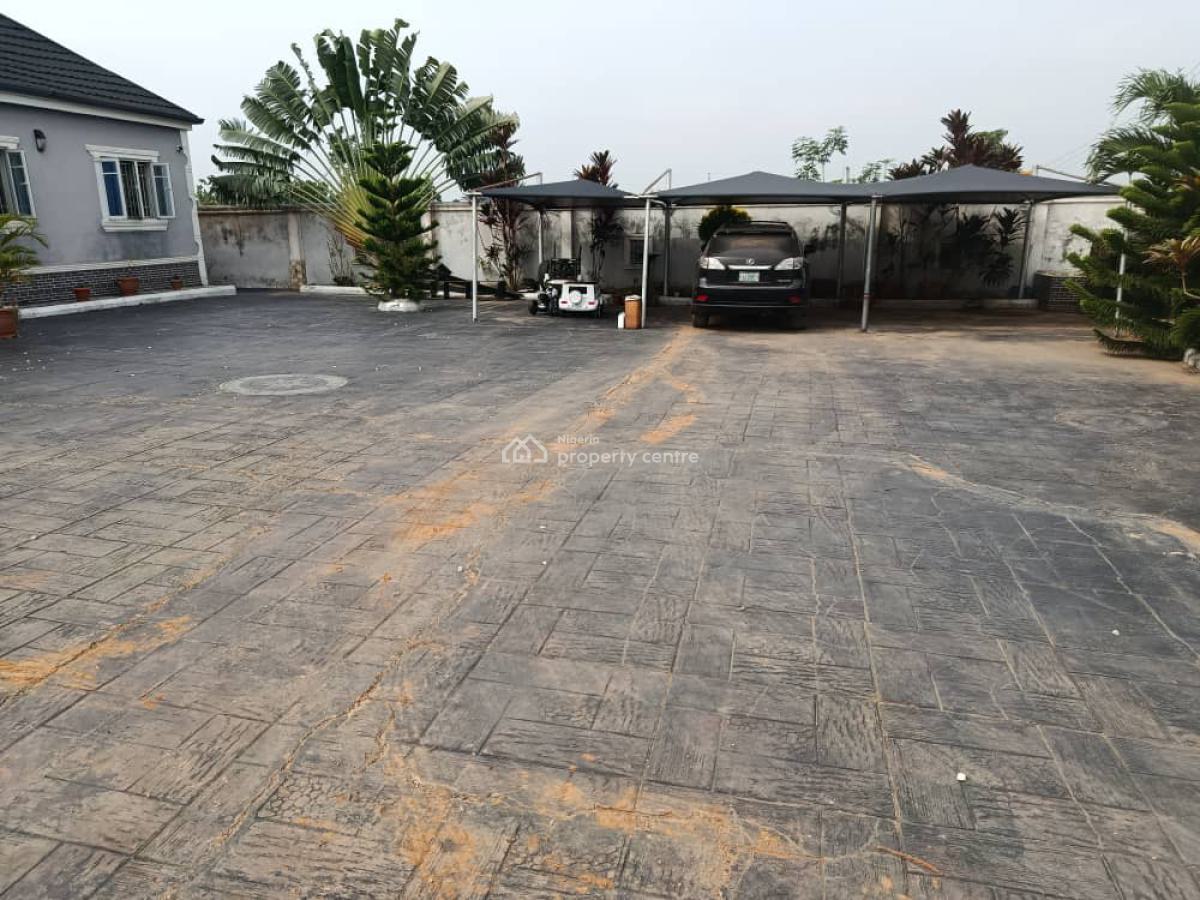 4 Bedroom Bungalow, Baba Agba Area, Off Eleyele-ido Road, Ibadan, Oyo, Detached Bungalow for Sale