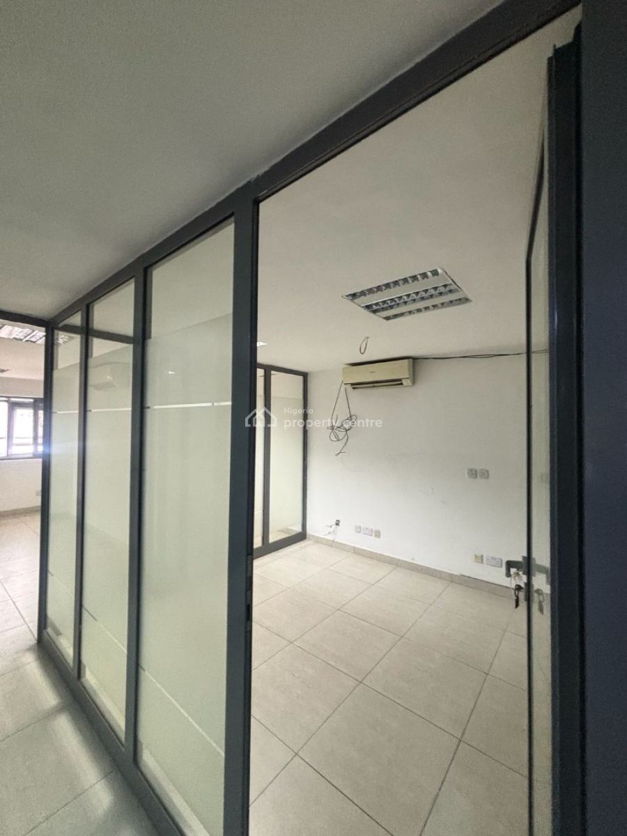 Open Plan Office Space Giveaway Offer, Victoria Island (vi), Lagos, Office Space for Rent