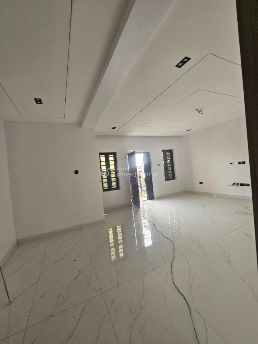 Exquisite Lovely 3 Bedroom Apartment in a Serene Location, Yaba, Lagos, Flat / Apartment for Sale