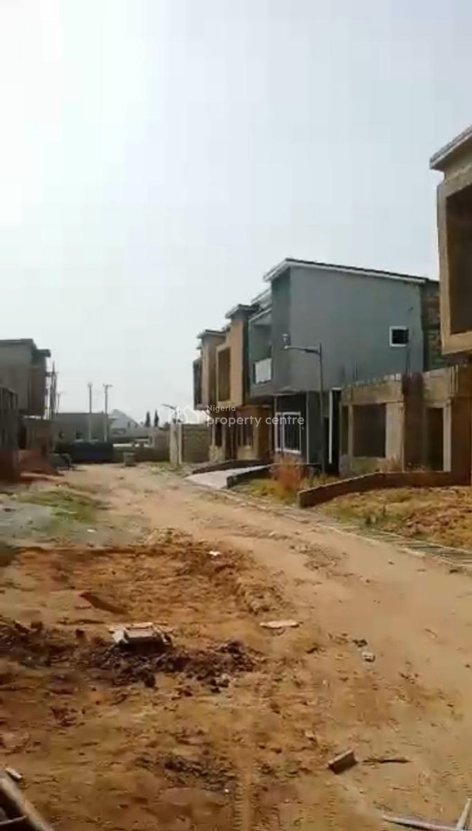 Sound 4 Bedroom Terrace Duplex, Airport Road, Lugbe District, Abuja, Terraced Duplex for Sale