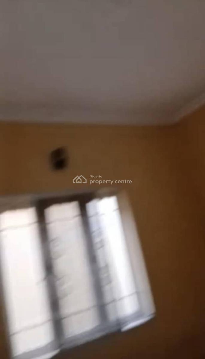 Lovely 2 Bedroom Flat, Off Cole Street (olufemi Side), Surulere, Lagos, Flat / Apartment for Rent
