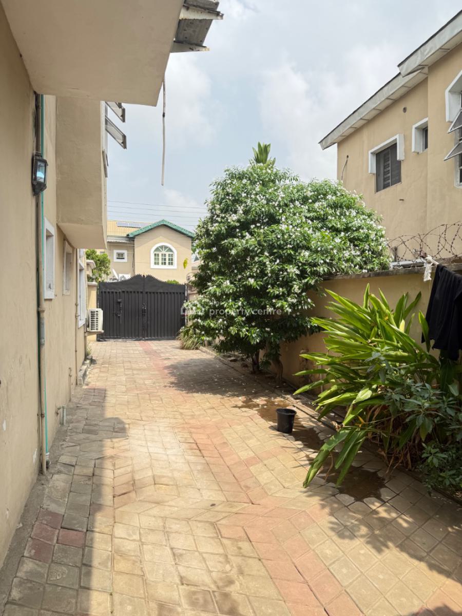 Spacious Four Bedroom Semi Detached with Bq Private Compound, Lekki Phase, Lekki Phase 1, Lekki, Lagos, Semi-detached Duplex for Sale
