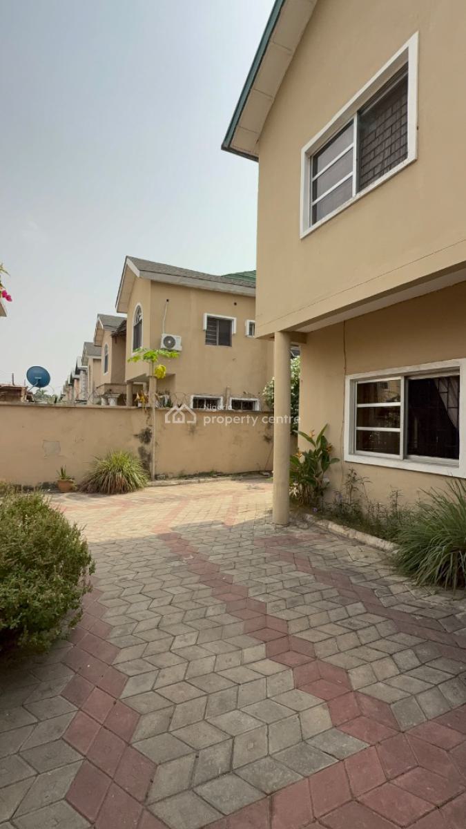 Spacious Four Bedroom Semi Detached with Bq Private Compound, Lekki Phase, Lekki Phase 1, Lekki, Lagos, Semi-detached Duplex for Sale