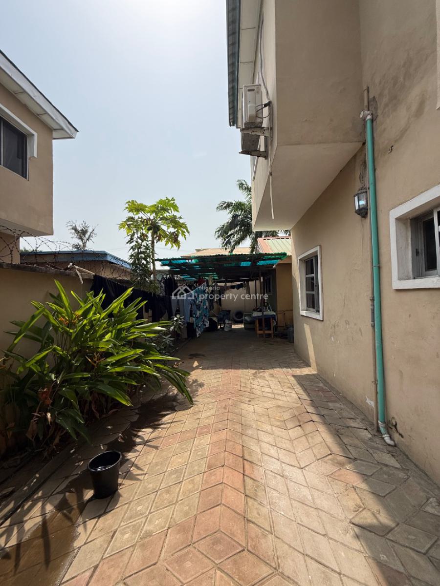 Spacious Four Bedroom Semi Detached with Bq Private Compound, Lekki Phase, Lekki Phase 1, Lekki, Lagos, Semi-detached Duplex for Sale
