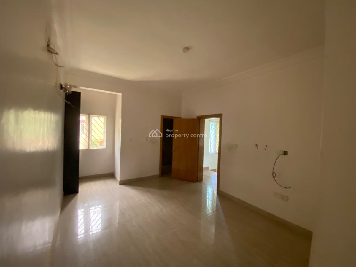 4 Bedroom Terrace Duplex in a Gated Mini Estate, Osapa, Lekki, Lagos, Terraced Duplex for Rent