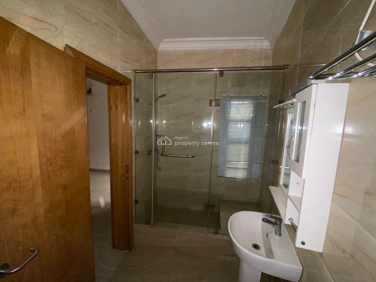 4 Bedroom Terrace Duplex in a Gated Mini Estate, Osapa, Lekki, Lagos, Terraced Duplex for Rent