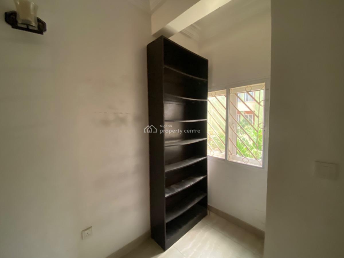 4 Bedroom Terrace Duplex in a Gated Mini Estate, Osapa, Lekki, Lagos, Terraced Duplex for Rent