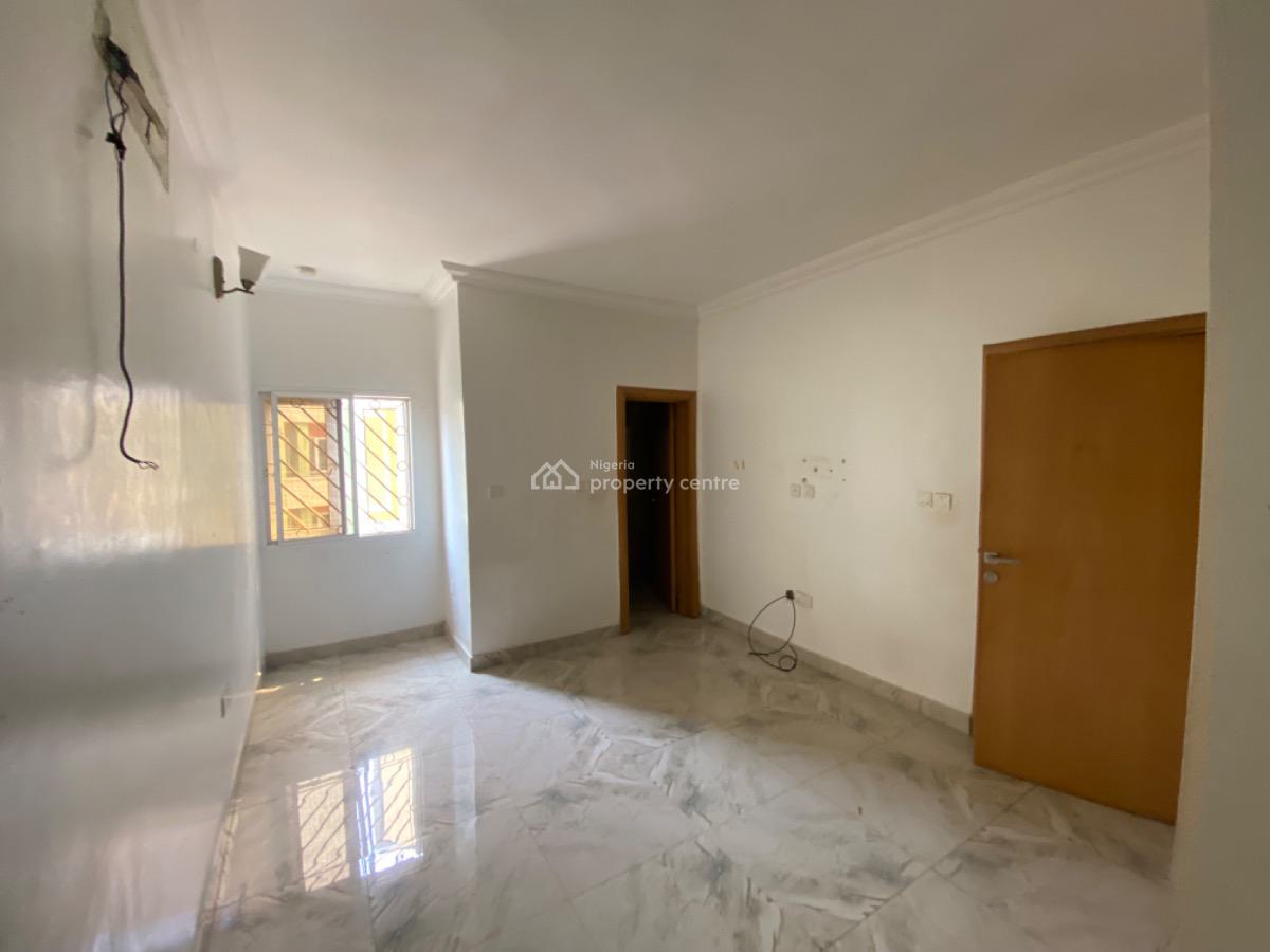 4 Bedroom Terrace Duplex in a Gated Mini Estate, Osapa, Lekki, Lagos, Terraced Duplex for Rent