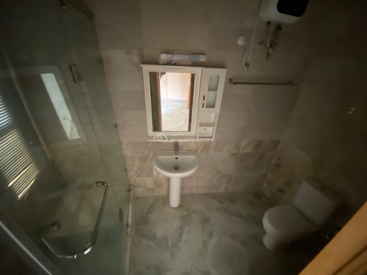 4 Bedroom Terrace Duplex in a Gated Mini Estate, Osapa, Lekki, Lagos, Terraced Duplex for Rent