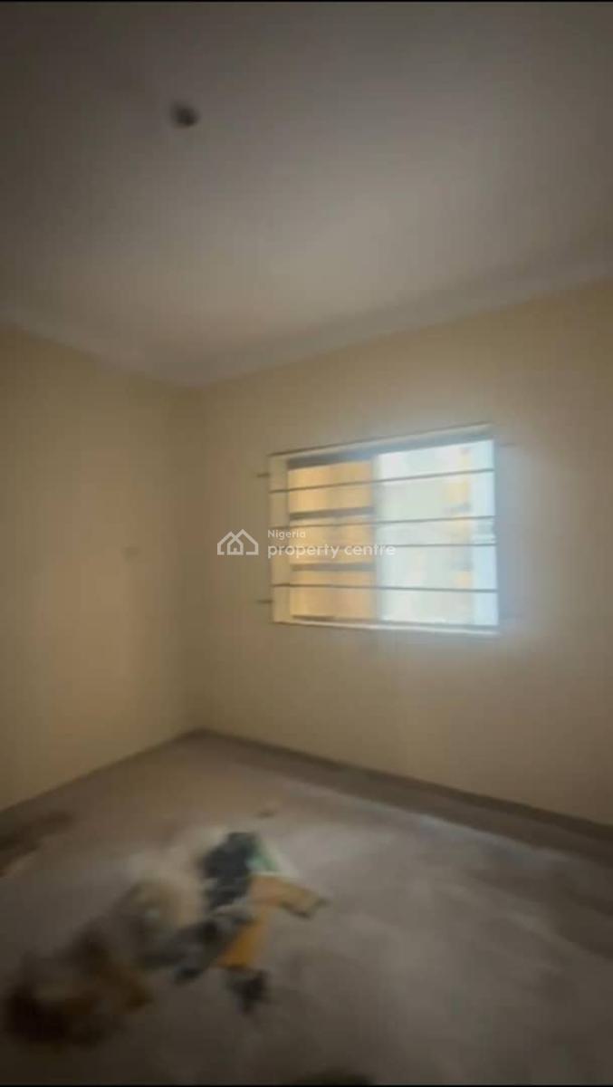 Lovely 3 Bedroom Flat, Aderibigbe Street Off Kilo, Surulere, Lagos, Flat / Apartment for Rent