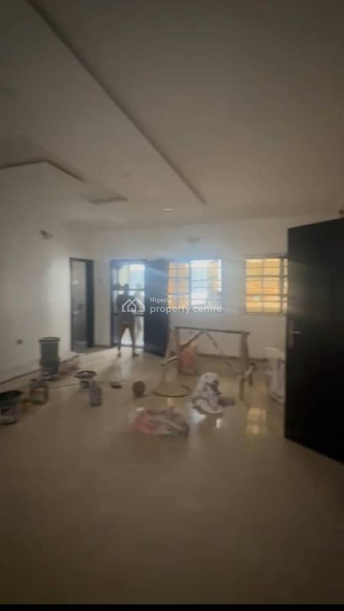 Lovely 3 Bedroom Flat, Aderibigbe Street Off Kilo, Surulere, Lagos, Flat / Apartment for Rent