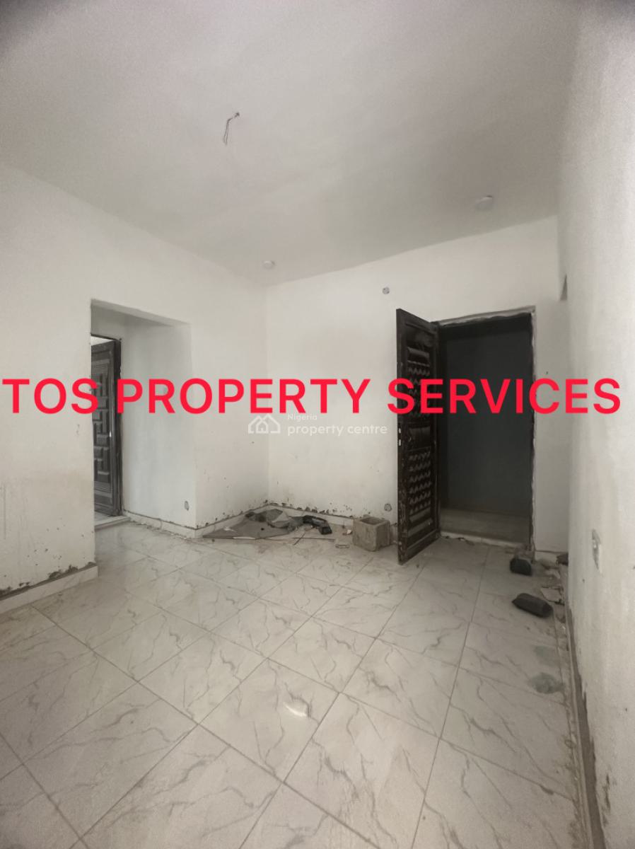 New Mini Flat (upstairs), Off Herbert Macaulay Way, Yaba, Lagos, Mini Flat (room and Parlour) for Rent