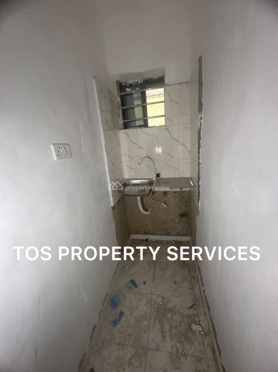 New Mini Flat (upstairs), Off Herbert Macaulay Way, Yaba, Lagos, Mini Flat (room and Parlour) for Rent