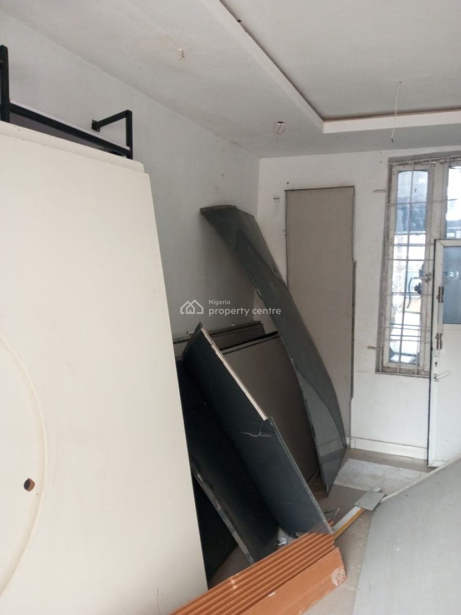 Commercial Shop, Upstairs with Toilet, Lekki, Lagos, Shop for Rent