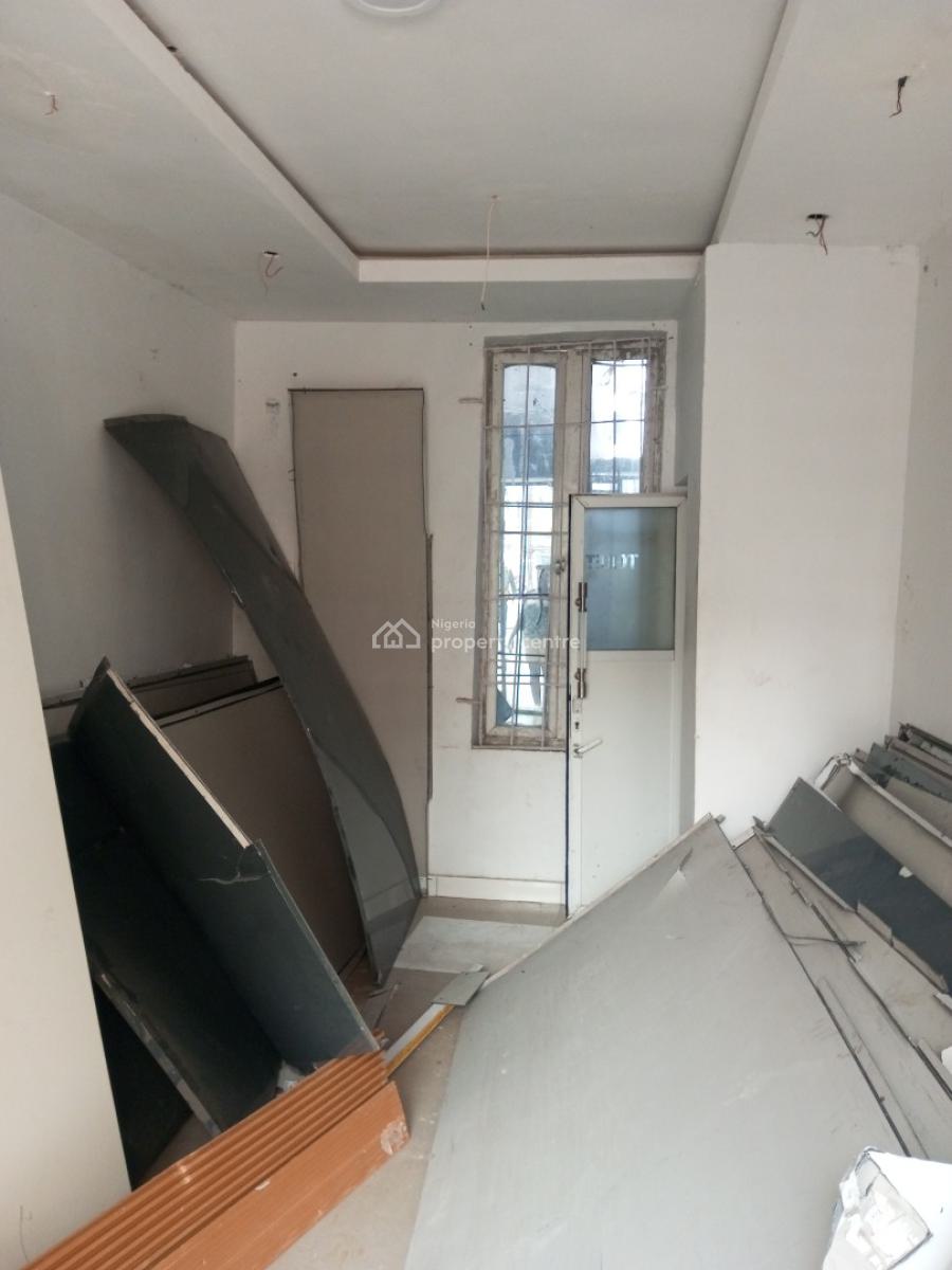 Commercial Shop, Upstairs with Toilet, Lekki, Lagos, Shop for Rent