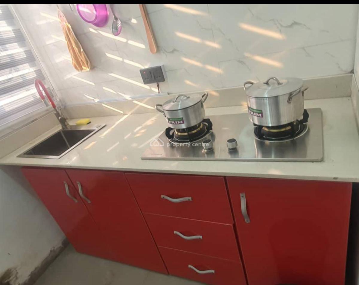 a 9 Bedroom Service Apartment for Lease in Gwarimpa, 3rd Avenue, Gwarinpa, Abuja, Hotel / Guest House for Rent