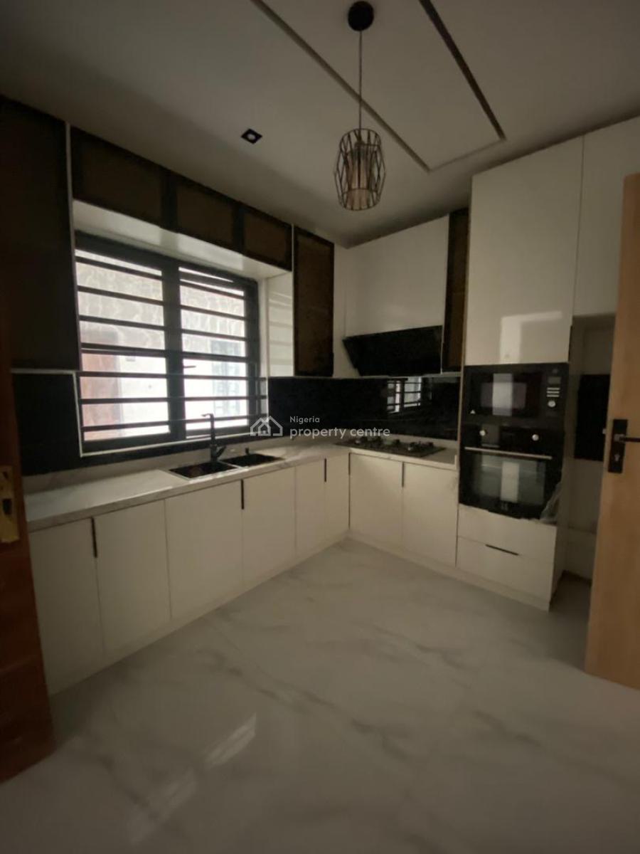 Luxurious 2 Bedroom Apartment with Pool, Lekki Phase 1, Lekki, Lagos, Flat / Apartment for Sale