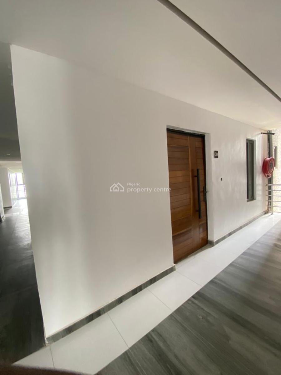 Luxurious 2 Bedroom Apartment with Pool, Lekki Phase 1, Lekki, Lagos, Flat / Apartment for Sale