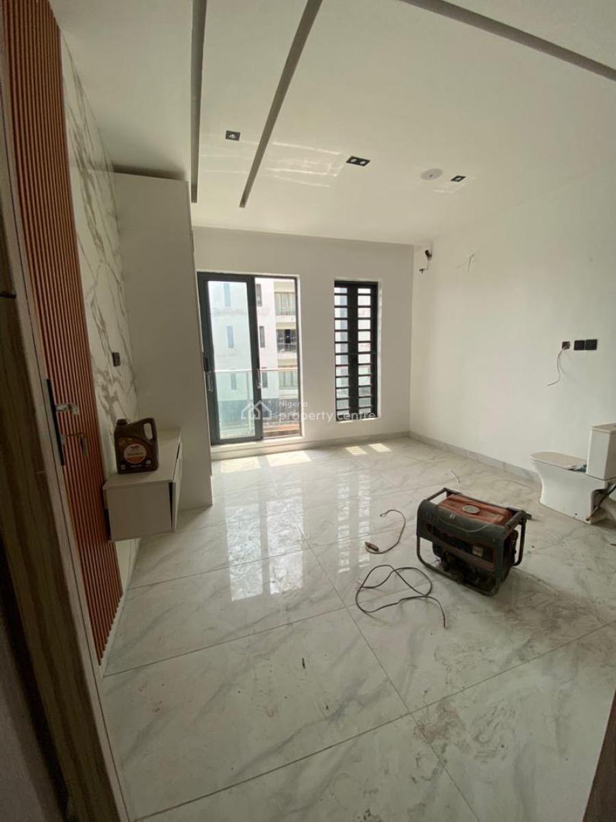 Luxurious 2 Bedroom Apartment with Pool, Lekki Phase 1, Lekki, Lagos, Flat / Apartment for Sale