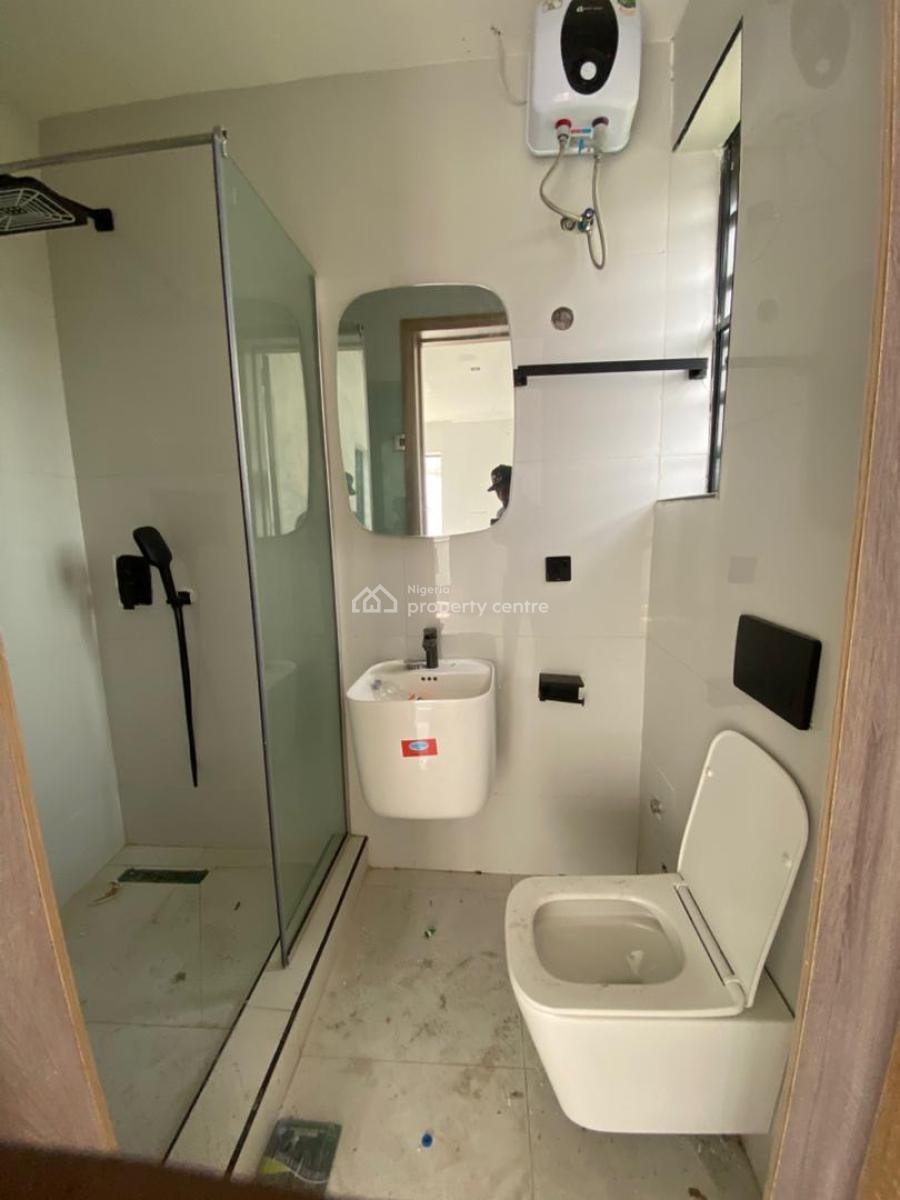 Luxurious 2 Bedroom Apartment with Pool, Lekki Phase 1, Lekki, Lagos, Flat / Apartment for Sale