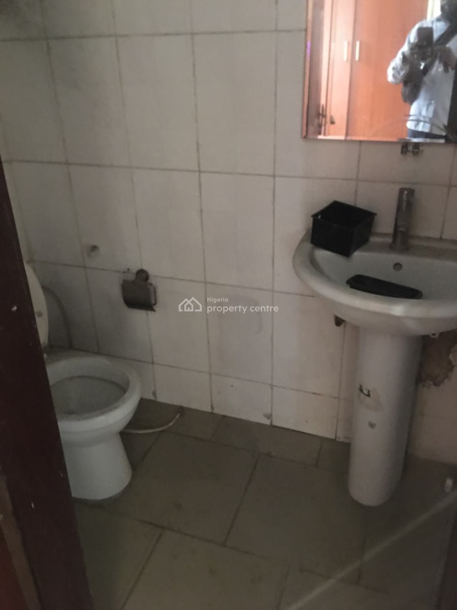 2 Bedroom Apartment, Off Emmanuel Abimbola Cole Street, Lekki Phase 1, Lekki, Lagos, Flat / Apartment for Rent