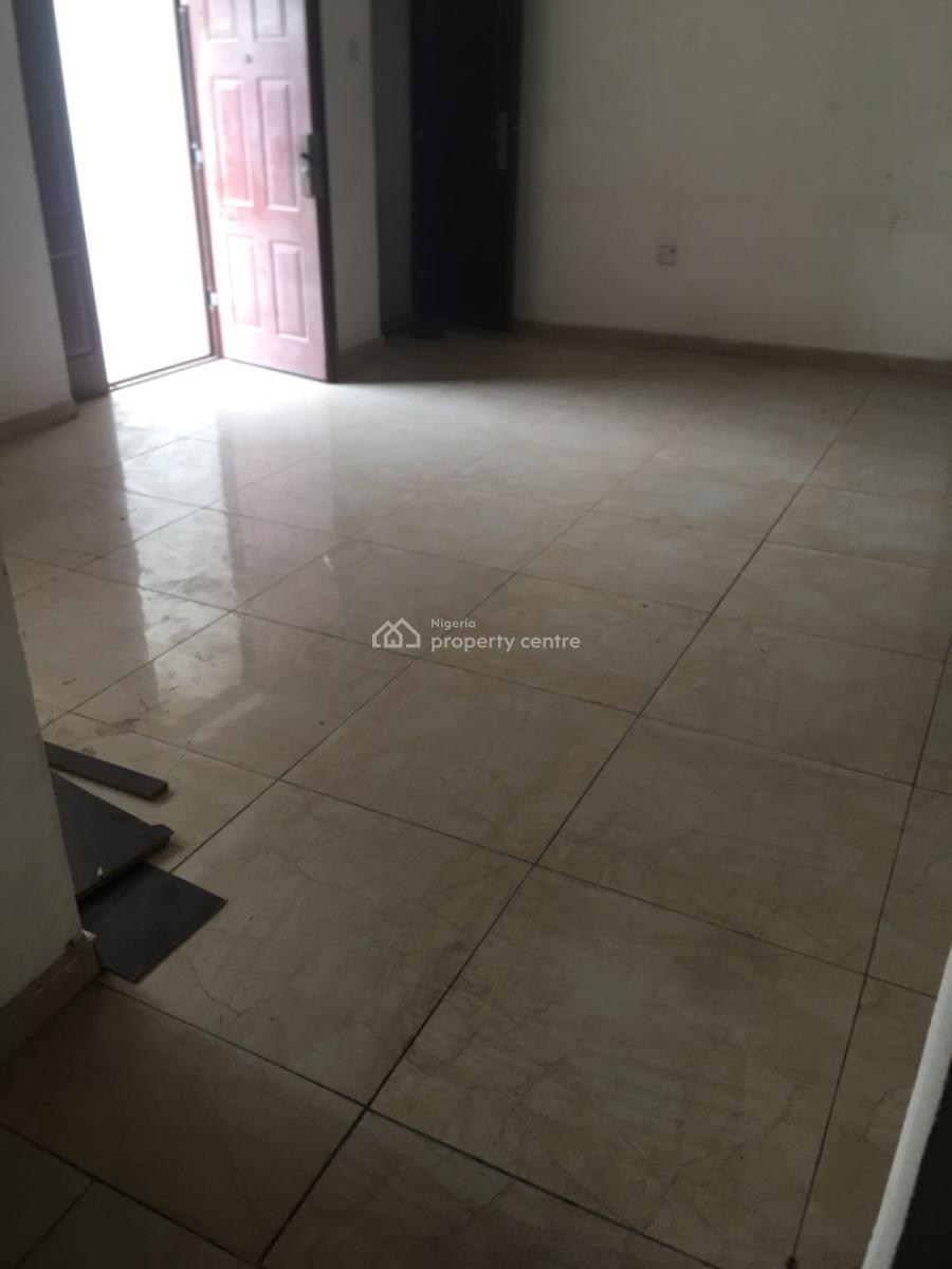 2 Bedroom Apartment, Off Emmanuel Abimbola Cole Street, Lekki Phase 1, Lekki, Lagos, Flat / Apartment for Rent