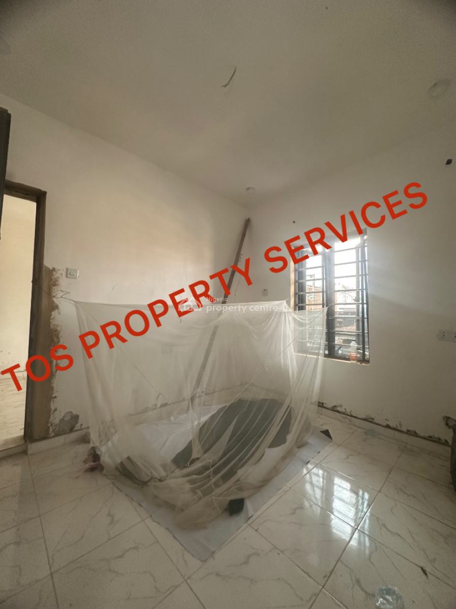 Spacious Miniflat + 2 Toilets, Yaba, Yaba, Lagos, Mini Flat (room and Parlour) for Rent