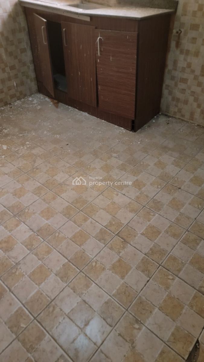 Nice Two(2) Bedroom in a Good Location of Lugbe Fha, Airport Road Abuj, Lugbe Fha 1, Lugbe District Airport Road Abuja, Lugbe District, Abuja, Flat / Apartment for Rent