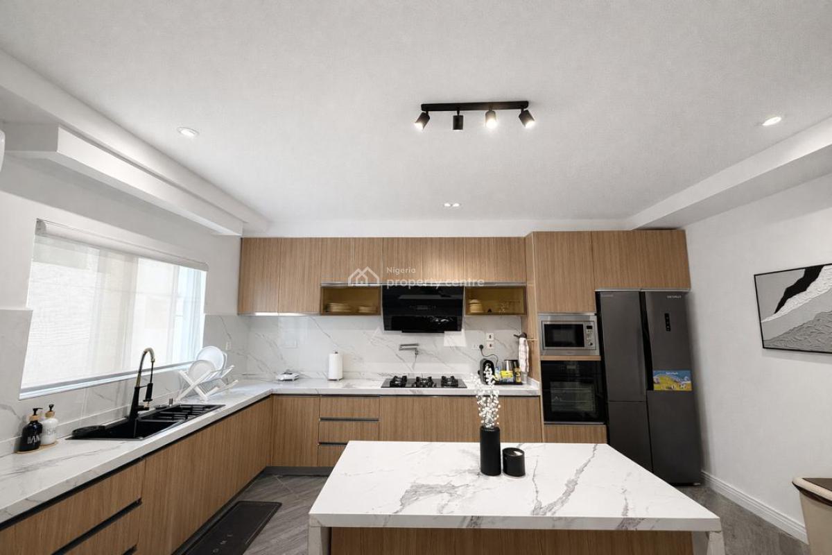 Luxury 4-bedroom Maisonette with Fully-equipped Gym, Pleasant Stay, Ensuite Rooms, Lekki Phase 1, Lekki, Lagos, Flat / Apartment Short Let