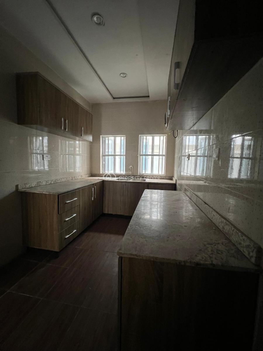 Lovely 3 Bedroom Apartment on a Ground Floor in a Secure Estate, Ikate, Lekki, Lagos, Flat / Apartment for Rent